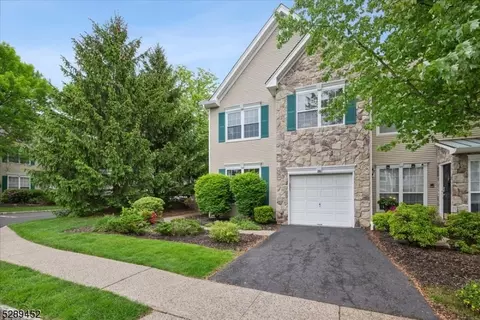 30 Dorchester Dr, Bernards, NJ 07920