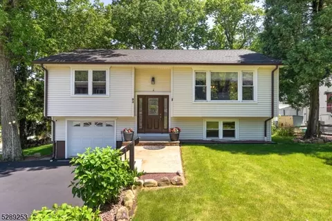 93 Miami Trl, Rockaway, NJ 07866