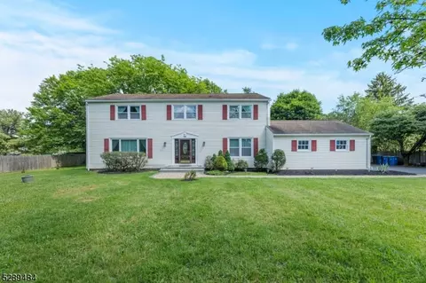 18 Riverview Ter, Hillsborough, NJ 08844