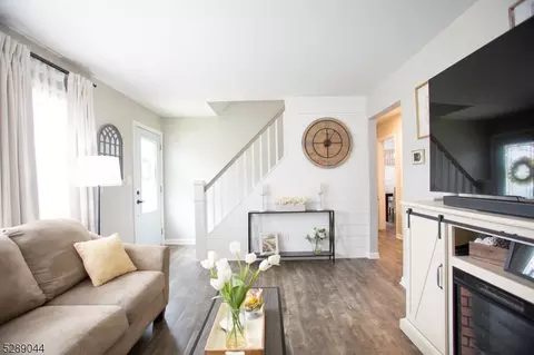 315 Codrington Pl, Bound Brook, NJ 08805 photo 8