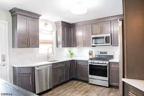 315 Codrington Pl, Bound Brook, NJ 08805 photo 10
