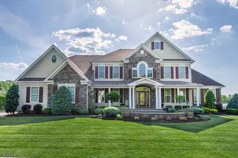 7 Marcin Way, Mount Olive, NJ 07836
