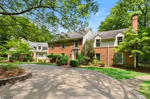 15 Glenbrook Dr, Mendham Twp, NJ 07945