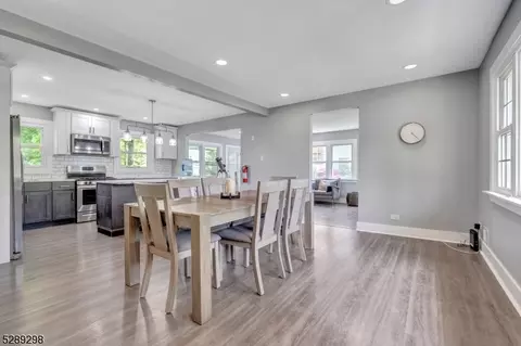 405 Biglow Dr, Vernon Twp, NJ 07422