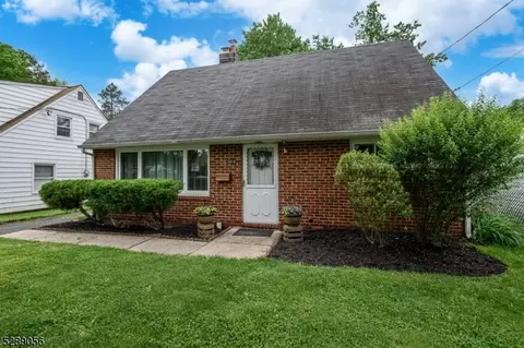 902 Richard Blvd, Rahway, NJ 07065