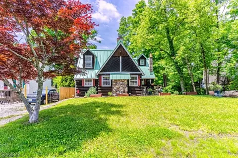 54 Springbrook Trl, Sparta, NJ 07871