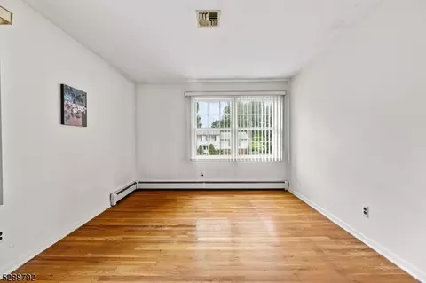 42 Reston Rd, Wayne, NJ 07470 photo 22