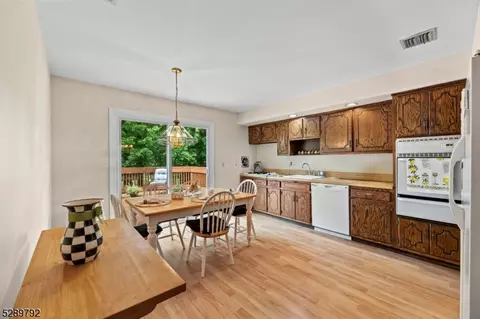 42 Reston Rd, Wayne, NJ 07470 photo 7