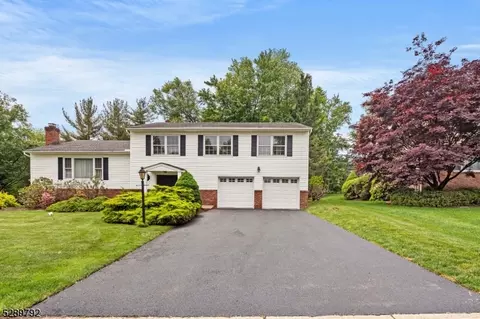 42 Reston Rd, Wayne, NJ 07470 photo 2