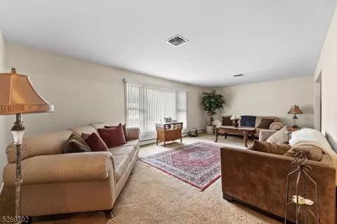 42 Reston Rd, Wayne, NJ 07470 photo 10
