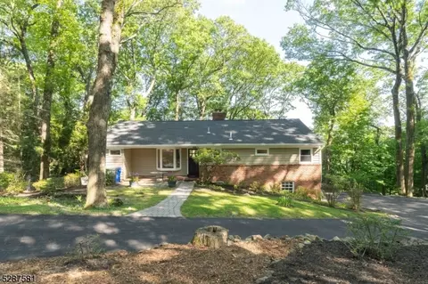 26 N Star Dr, Morristown, NJ 07960
