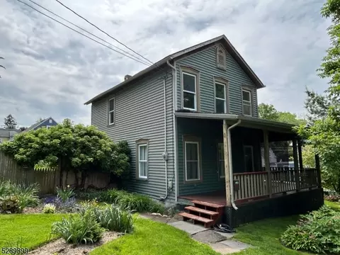 26 Edison Ave, Ogdensburg, NJ 07439
