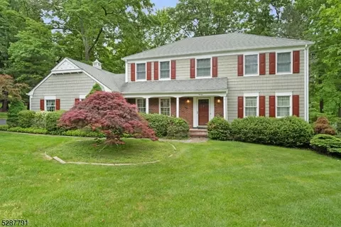 20 Heather Hill Way, Bridgewater, NJ 08807