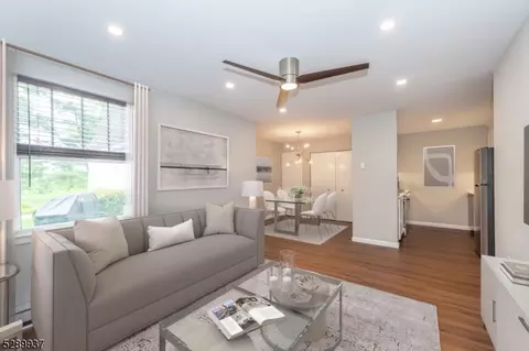 109 Woodcrest Dr, Morristown, NJ 07960