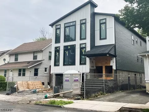 32 N 21st St, East Orange, NJ 07017