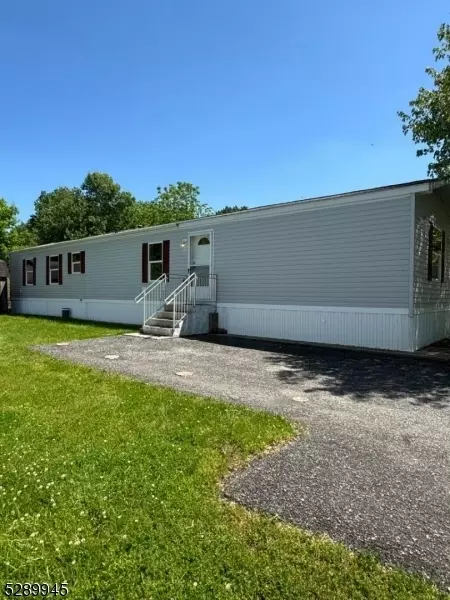 210 Garden Dr, Lafayette Twp, NJ 07848
