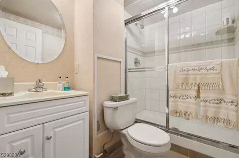 3 Summer Hill Rd, Wayne, NJ 07470 photo 31
