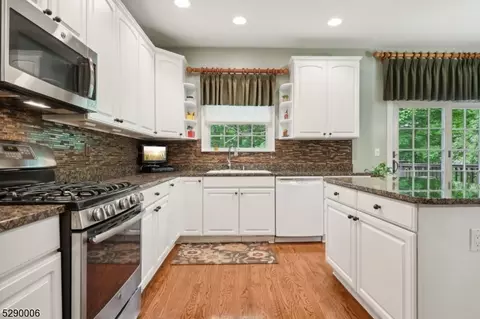 3 Summer Hill Rd, Wayne, NJ 07470 photo 8