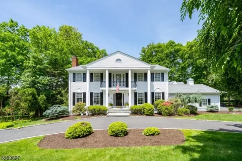 3 Byron Rd, Caldwell, NJ 07006