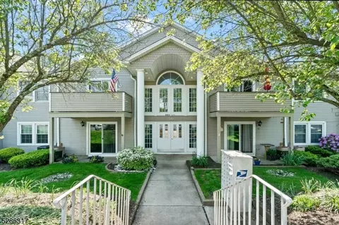 5004 Bryant Dr, Hackettstown, NJ 07840