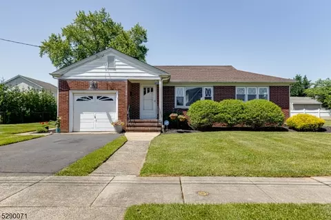 27 N 15th Ave, Manville, NJ 08835