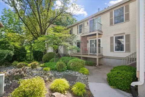 154 Jamestown Rd, Basking Ridge, NJ 07920