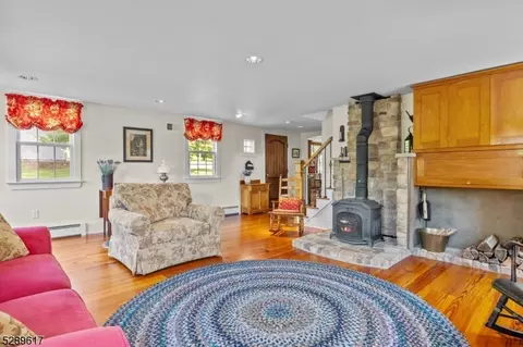 42 Toad Ln, Raritan Twp, NJ 08551 photo 8