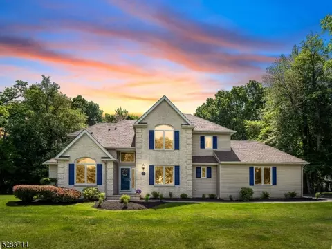 12 Cottonwood Trl, Sparta, NJ 07871