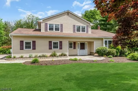 170 Flanders Dr, Hillsborough, NJ 08844