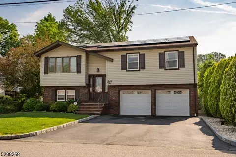 66 Grove St, Little Falls, NJ 07424