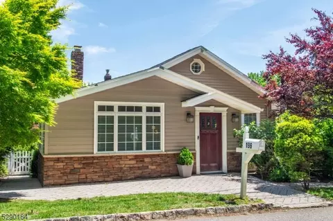 196 W Lindsley Rd, Cedar Grove, NJ 07009