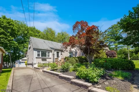 17 Kramer Ave, West Caldwell, NJ 07006
