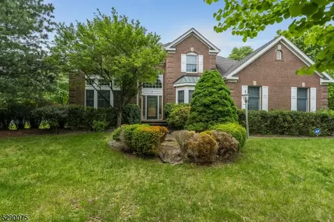 7 Bridle Way, Somerville, NJ 08876