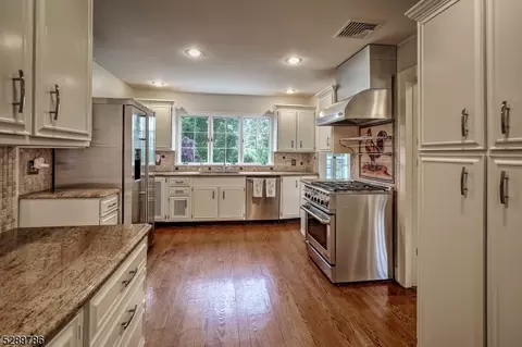31 Springbrook Rd, Morristown, NJ 07960 photo 14