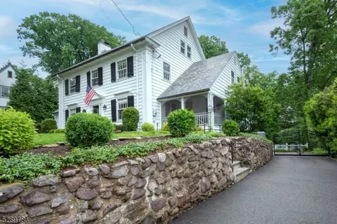 31 Springbrook Rd, Morristown, NJ 07960 photo 2