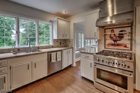 31 Springbrook Rd, Morristown, NJ 07960 photo 16