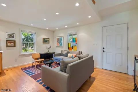 10 Prospect St, Mendham Boro, NJ 07945 photo 9