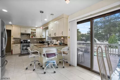 745 Valley Rd, Wayne, NJ 07470 photo 13