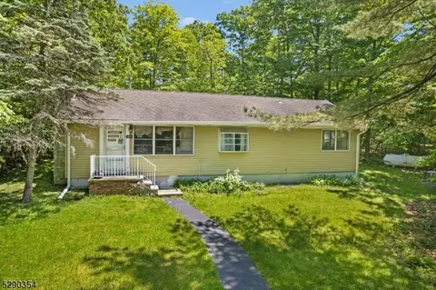 1014 Mount Benevolence Rd, Newton, NJ 07860