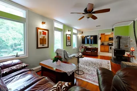 6 Oak Ter, Wanaque, NJ 07465 photo 11