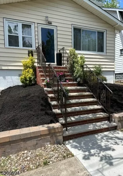 43 Hughes St, Maplewood, NJ 07040