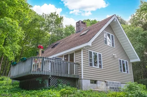 47 Paulinskill Lake Rd, Fredon Twp, NJ 07860