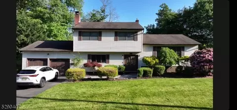 20 Wellington Dr, Wayne, NJ 07470