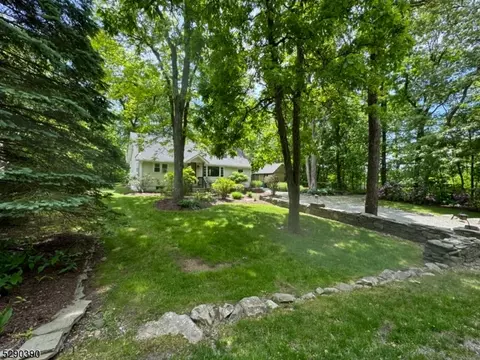 506 Muscoda Rd, Vernon Twp, NJ 07422