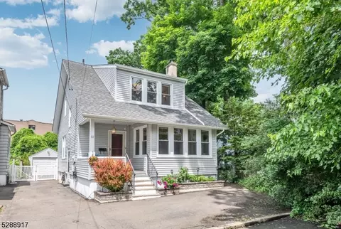 51 Leroy Pl, Ridgewood, NJ 07450