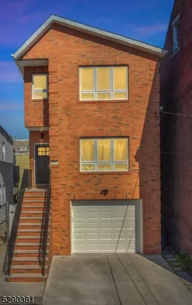 205 N 2nd St, Harrison, NJ 07029