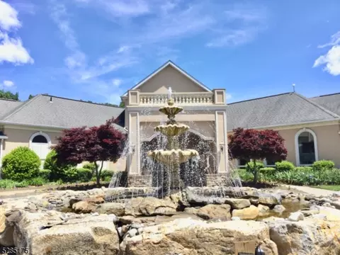 600 Cleveland Ln #600, Rockaway, NJ 07866
