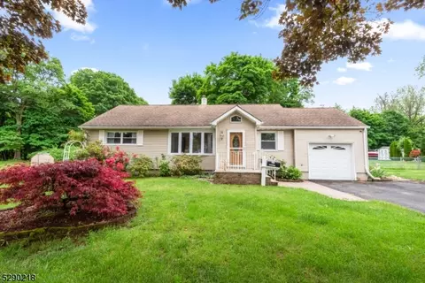 24 Toner Rd, Boonton, NJ 07005