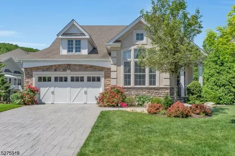68 Betsy Ross Dr, Warren, NJ 07059