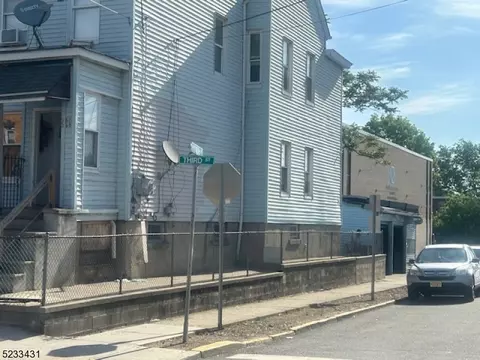 160 3rd St, Passaic, NJ 07055 photo 4